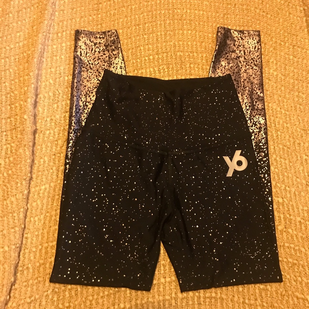 Beyond Yoga Black Pants | medium